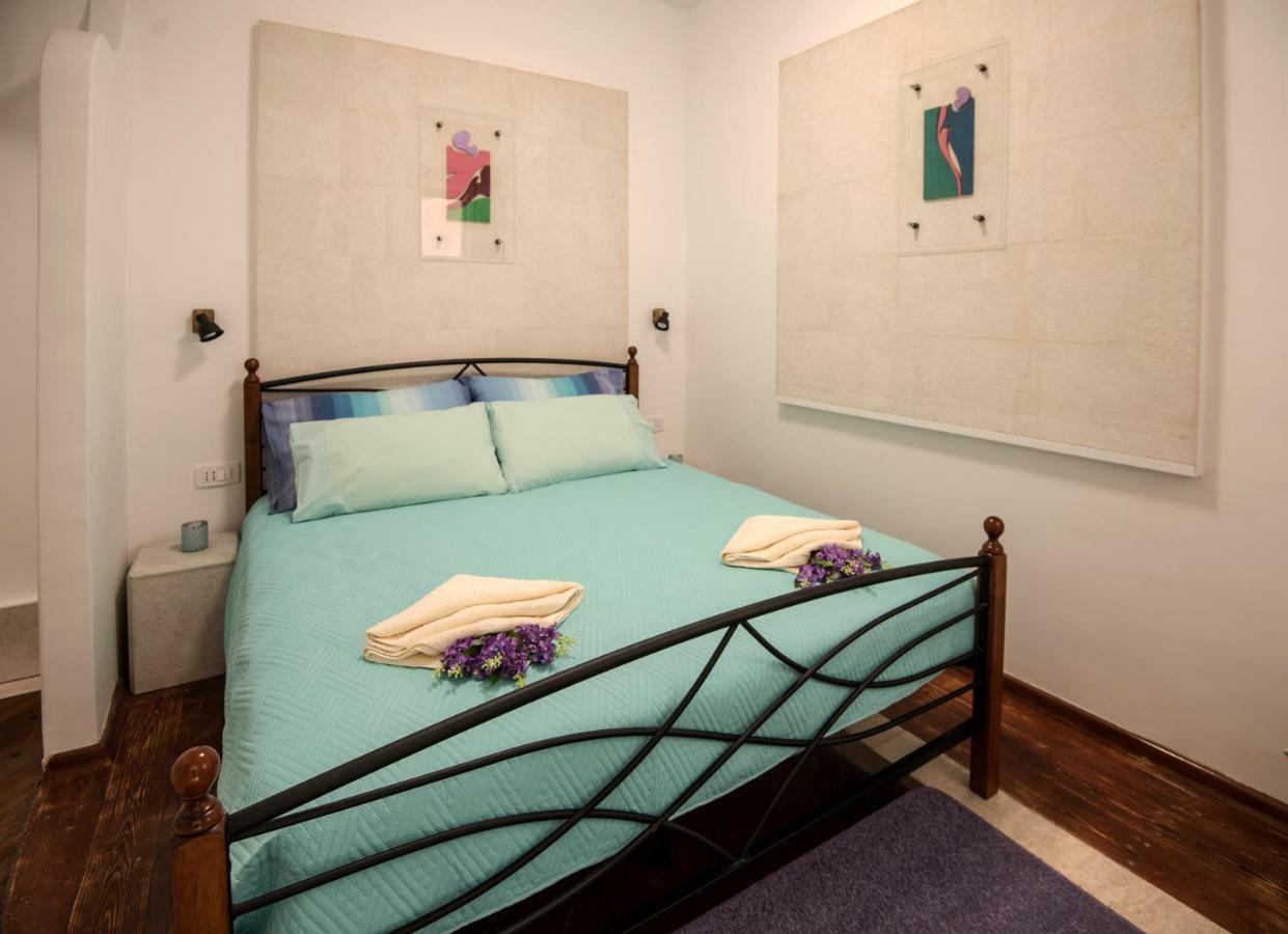 Ibis Your Cosy Oasis With Private Parking And Patio Split Ngoại thất bức ảnh
