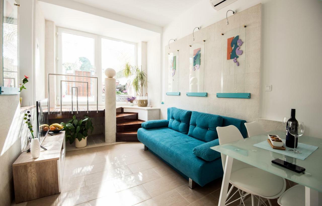 Ibis Your Cosy Oasis With Private Parking And Patio Split Ngoại thất bức ảnh