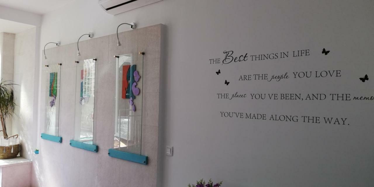 Ibis Your Cosy Oasis With Private Parking And Patio Split Ngoại thất bức ảnh